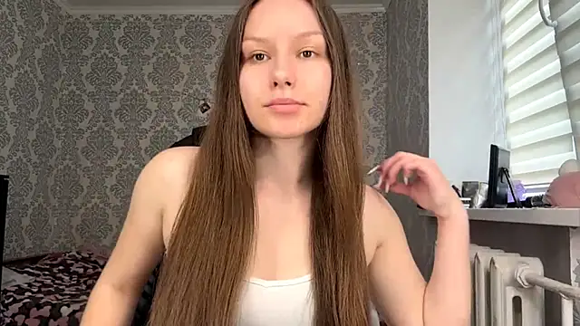 ShaylaChong online show from 06.18.26