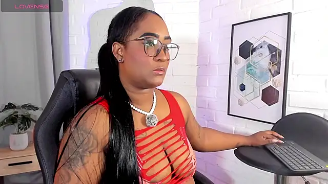 alison daniels  online show from 11.06.25