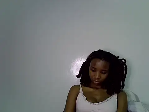 Snapshot of lee_shaz chatting on 06.13.26 lee shaz online show from 06.13.26