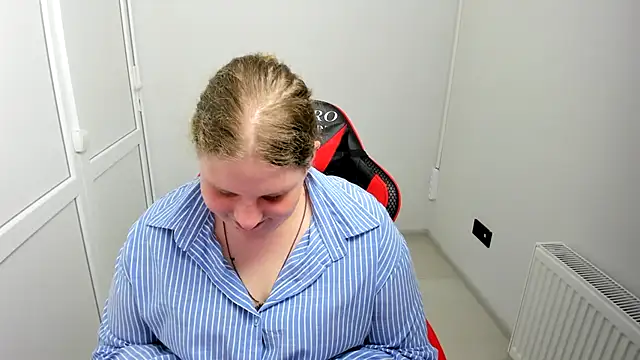 Snapshot of Bella_shyy_ chatting on 05.19.26 Bella shyy online show from 05.19.26