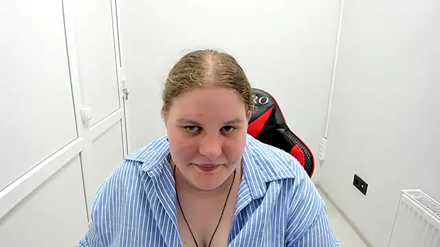 Snapshot of Bella_shyy_ chatting on 06.11.26 Bella shyy online show from 06.11.26