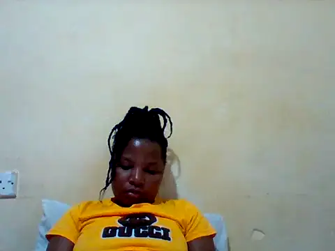 Snapshot of Camilla-Sweets chatting on 06.25.26 Camilla-Sweets online show from 06.25.26