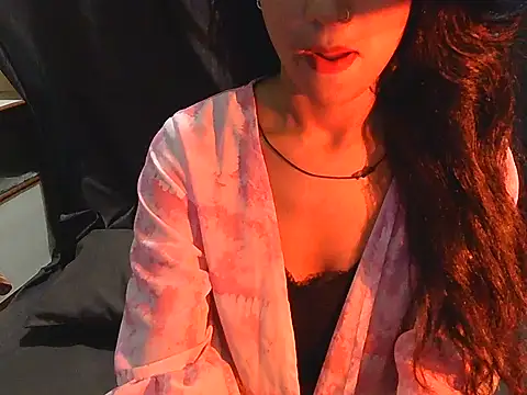 Snapshot of BabyQueen23 chatting on 06.19.26 BabyQueen23 online show from 06.19.26