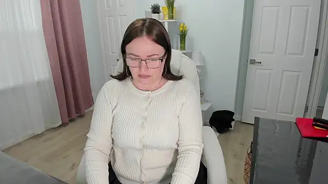 Vika73 online show from 02.04.25