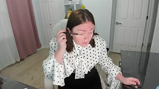 Vika73 online show from 02.19.25