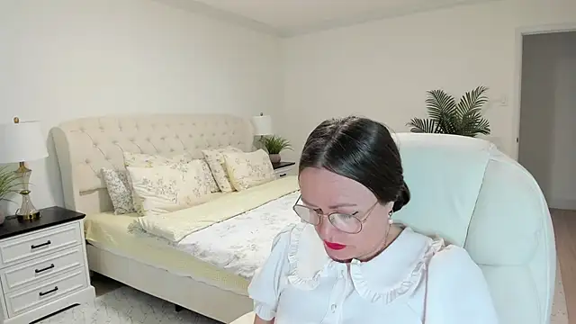 Vika73 online show from 04.23.26