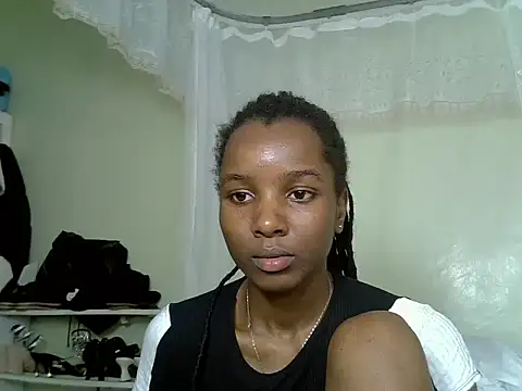 Snapshot of Sexy_vylsa chatting on 06.18.26 Sexy vylsa online show from 06.18.26