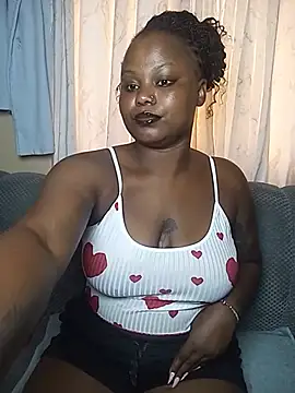 Snapshot of wetbunnyqueen chatting on 07.08.26 wetbunnyqueen online show from 07.08.26