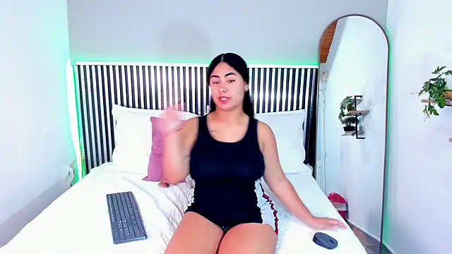 Amber Milers online show from 07.14.26