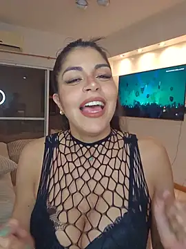 Snapshot of Yaaaaanee2 chatting on 05.29.26 Yaaaaanee2 online show from 05.29.26