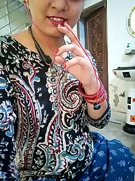ZOYA-STRIP online show from 05.25.26