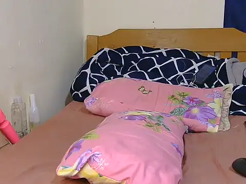 Snapshot of beryl_lady chatting on 06.25.26 beryl lady online show from 06.25.26