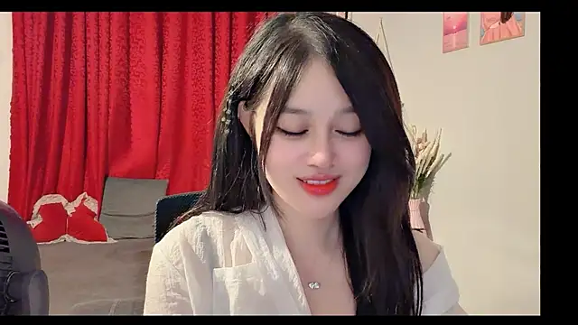 Bee-Cherry online show from 07.04.26