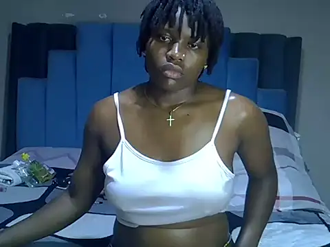 Snapshot of melanin_moon chatting on 06.18.26 melanin moon online show from 06.18.26