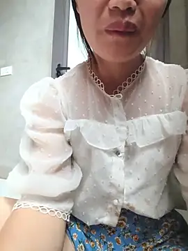 Snapshot of Emma-sin chatting on 07.05.26 Emma-sin online show from 07.05.26
