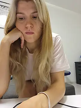 HotBlondie69 online show from 06.26.26