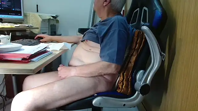 Alexxx47100 online show from 05.28.26