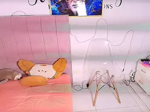 Snapshot of Monika_teenn chatting on 06.29.26 Monika teenn online show from 06.29.26