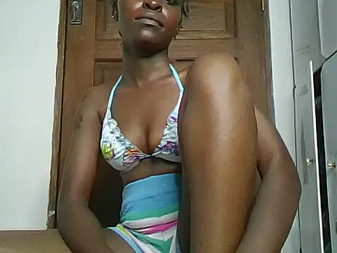 Snapshot of petiteprettygal chatting on 07.08.26 petiteprettygal online show from 07.08.26