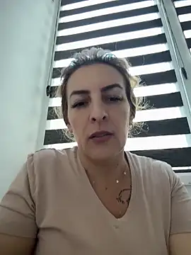 Hot-Milf4U online show from 06.20.26