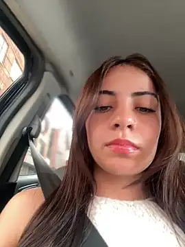 Snapshot of Hanna_Cruz_ chatting on 06.06.26 Hanna Cruz online show from 06.06.26