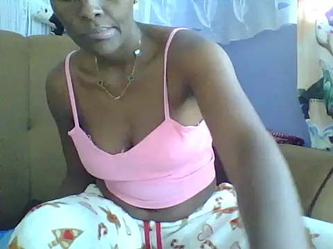 Snapshot of magdah1 chatting on 06.17.26 magdah1 online show from 06.17.26