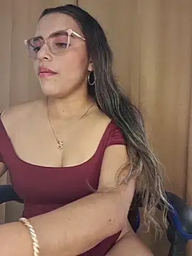 Estrella em online show from 05.23.26
