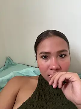 Snapshot of bellaroch chatting on 06.20.26 bellaroch online show from 06.20.26