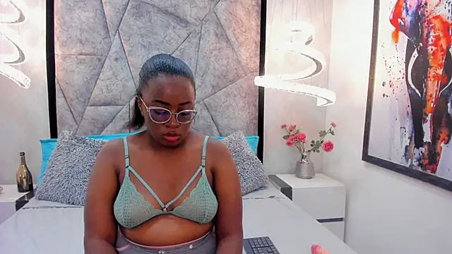 ZoeBrowns online show from 05.30.26