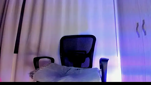  Kevin xxx online show from 04.25.26