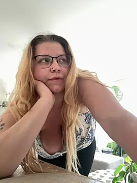 LucieLouBabe online show from 06.12.26