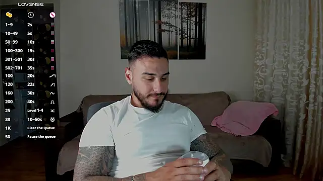 Snapshot of Gymdominus chatting on 06.18.26 Gymdominus online show from 06.18.26