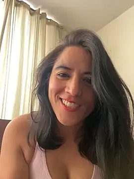 Snapshot of Mila_rebel chatting on 05.21.26 Mila rebel online show from 05.21.26