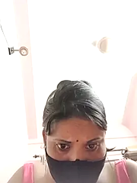 Snapshot of sampachatterjee234 chatting on 06.14.26 sampachatterjee234 online show from 06.14.26
