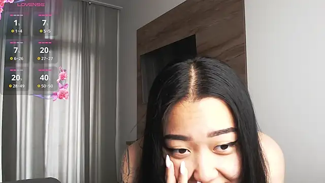 Snapshot of LillGothBaby chatting on 06.26.26 LillGothBaby online show from 06.26.26