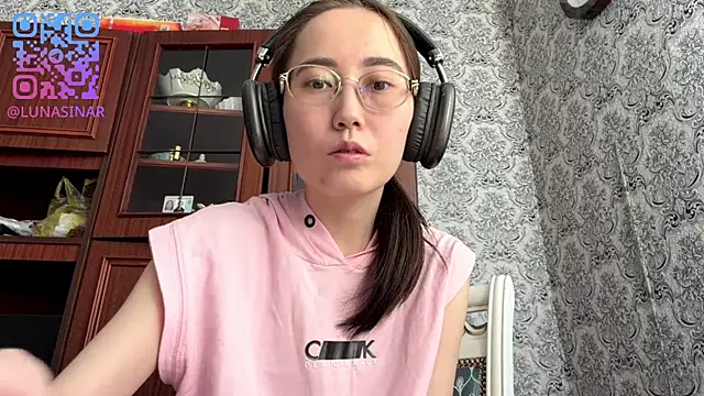 VickieTrudo online show from 06.12.26