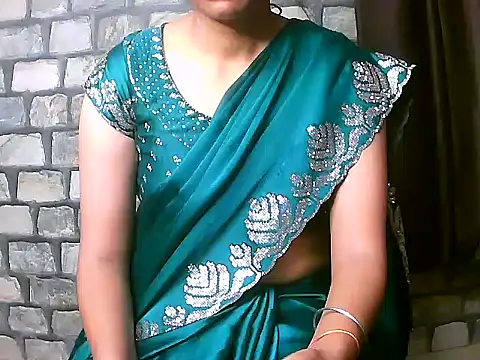 Snapshot of DOLI_cut chatting on 05.27.26 DOLI cut online show from 05.27.26