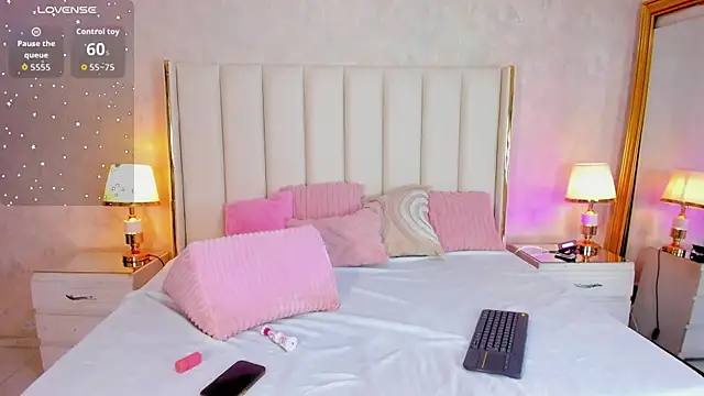KaylaDavies online show from 06.12.26