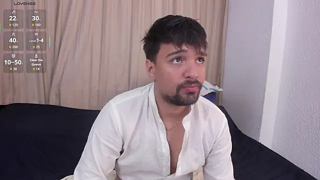 Snapshot of max_ed chatting on 06.10.26 max ed online show from 06.10.26