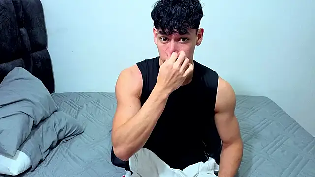 Luke Muscle online show from 07.12.26