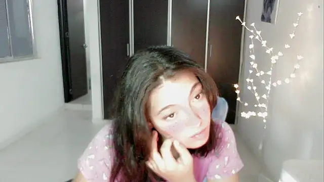 Snapshot of Dolce_more chatting on 06.08.26 Dolce more online show from 06.08.26