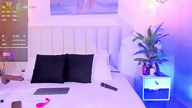  Emily Queen online show from 06.19.26