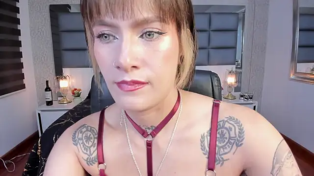 Snapshot of Mrs_Regina_clk chatting on 06.13.26 Mrs Regina clk online show from 06.13.26