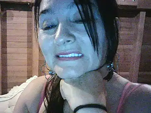 Snapshot of Anlly_garcia002 chatting on 05.29.26 Anlly garcia002 online show from 05.29.26