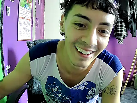 Snapshot of crisanto8 chatting on 05.23.26 crisanto8 online show from 05.23.26