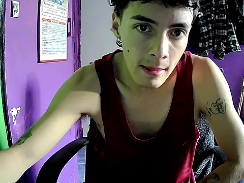 Snapshot of crisanto8 chatting on 05.25.26 crisanto8 online show from 05.25.26