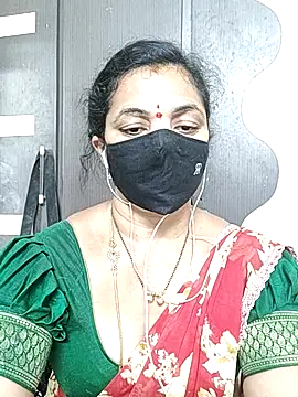 Snapshot of Leela_555 chatting on 06.19.26 Leela 555 online show from 06.19.26