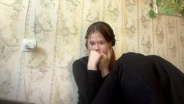 Snapshot of SusanaLeichty chatting on 06.02.26 SusanaLeichty online show from 06.02.26