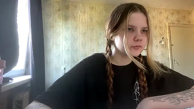 Snapshot of SusanaLeichty chatting on 07.17.26 SusanaLeichty online show from 07.17.26