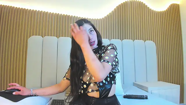 Rosa Aura online show from 07.08.26